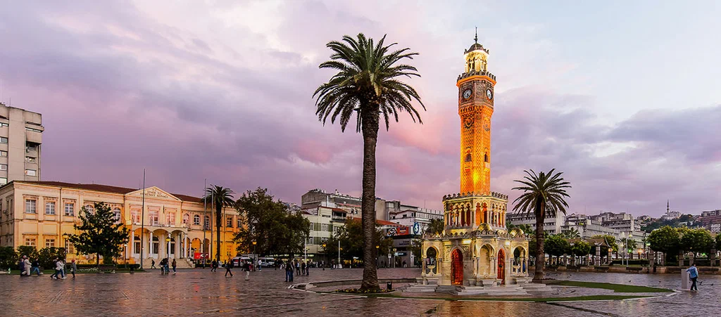 Ege'nin Başkenti İzmir: Hem Tarih Hem Modernite